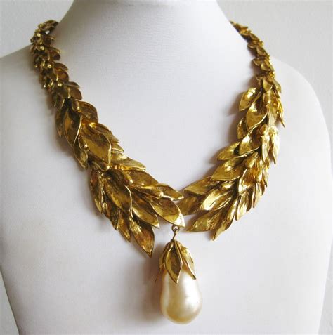 unsigned vintage ysl saint yves laurent pearl necklaces|Yves Saint Laurent Pearl .